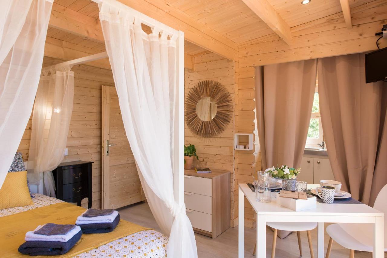 Le Petit Flo Hotel Flocourt Bagian luar foto